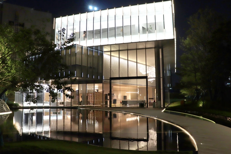 4 KEOU LED lights for residential estates, waterproof lighting for community swimming pools